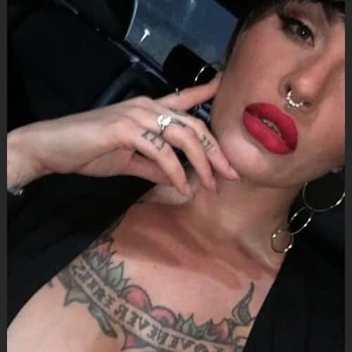 Qui adore les belles femmes 